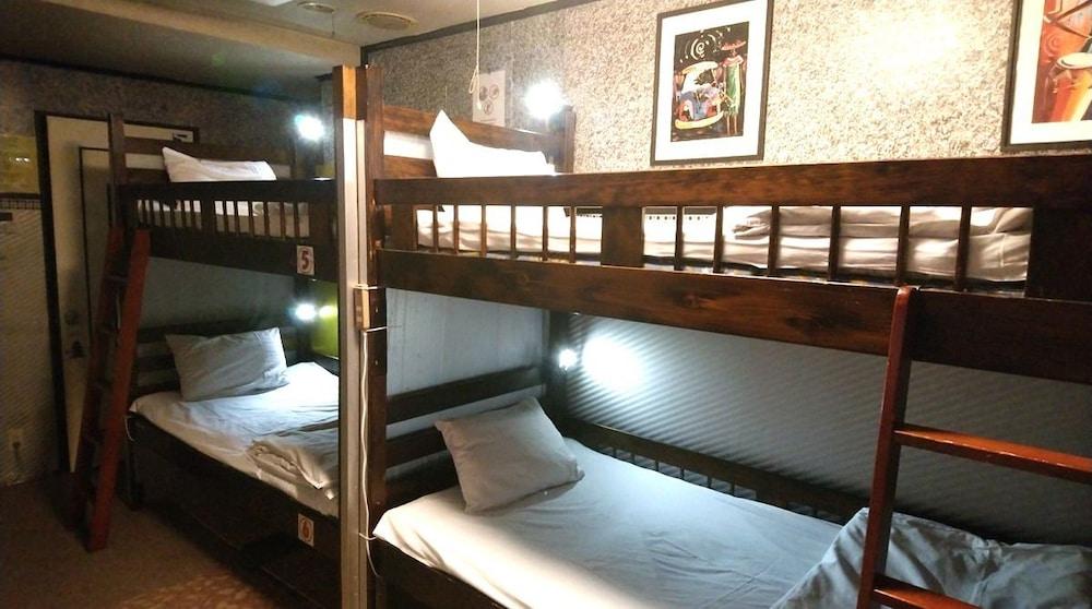 Family & Bakpak Tokyo Hostel Екстер'єр фото