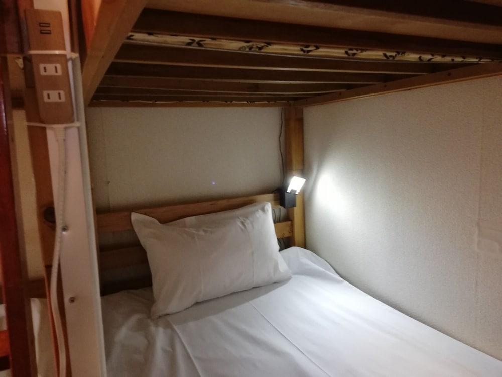 Family & Bakpak Tokyo Hostel Екстер'єр фото