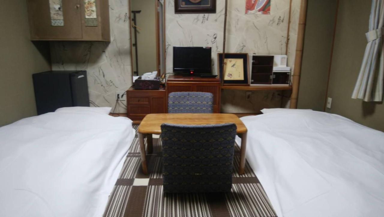 Family & Bakpak Tokyo Hostel Екстер'єр фото