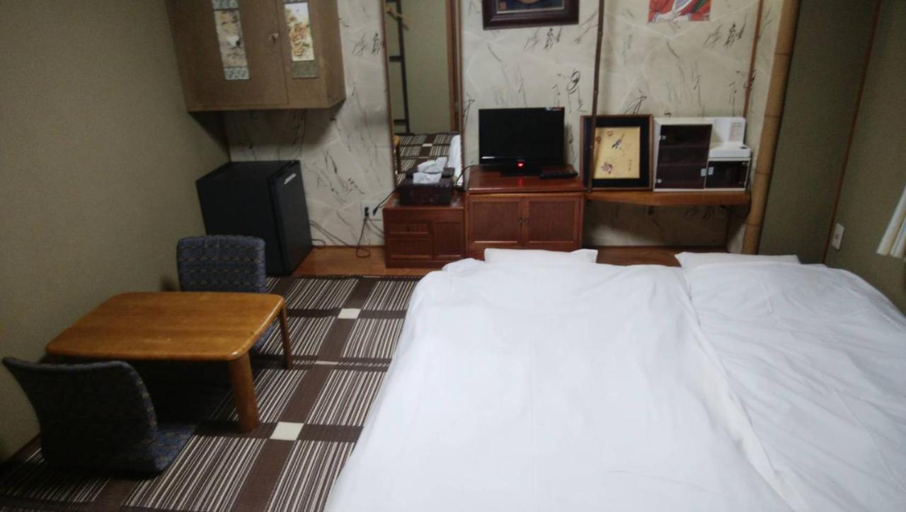 Family & Bakpak Tokyo Hostel Екстер'єр фото
