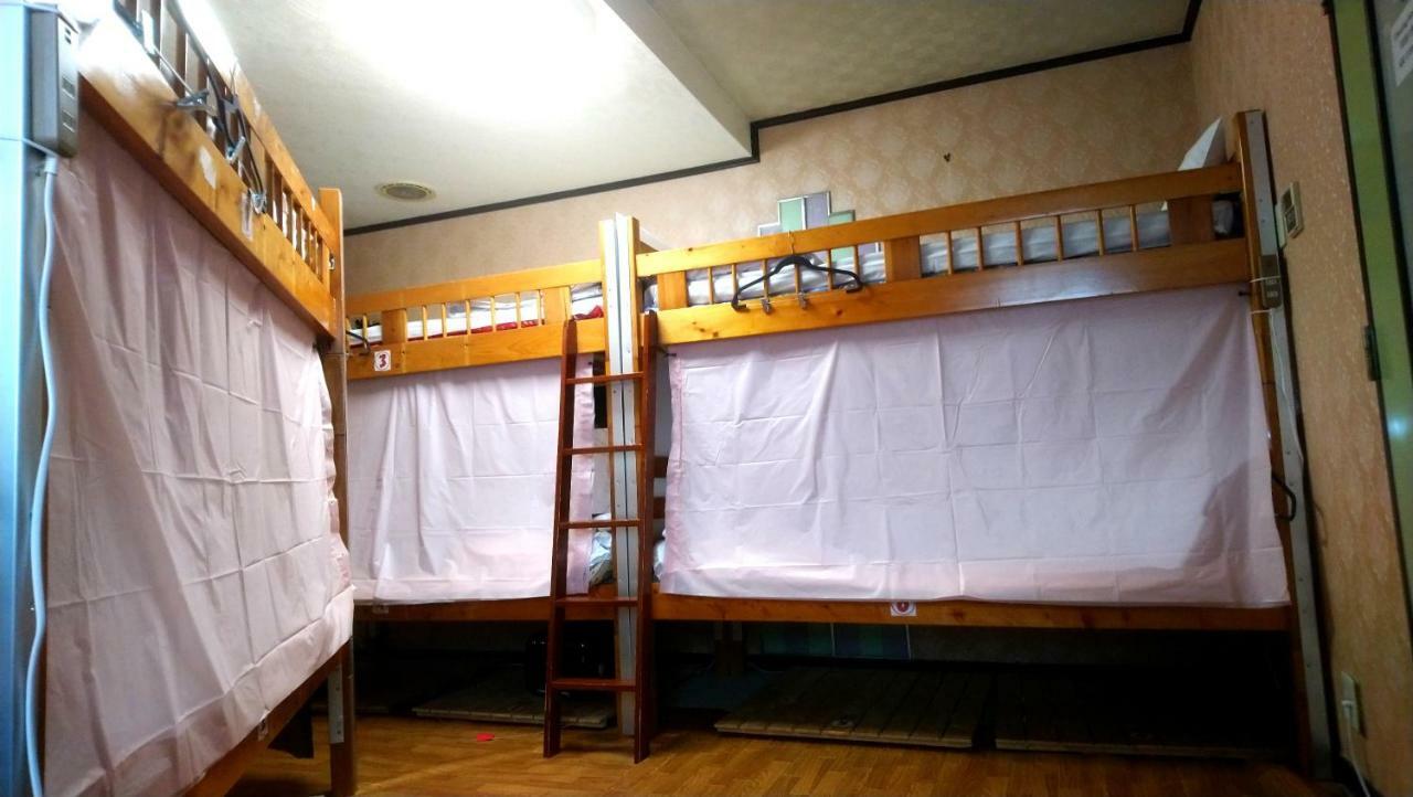 Family & Bakpak Tokyo Hostel Екстер'єр фото